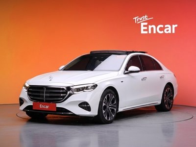 MERCEDES-BENZ E-CLASS - 1