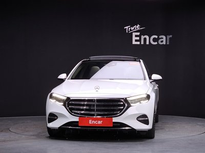 MERCEDES-BENZ E-CLASS - 3