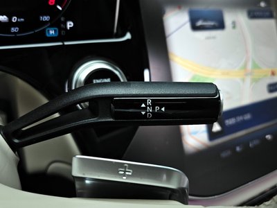 MERCEDES-BENZ E-CLASS - 9