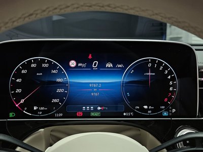 MERCEDES-BENZ E-CLASS - 8