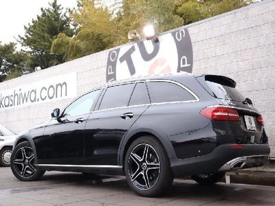 MERCEDES-BENZ E-CLASS - 3