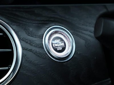 MERCEDES-BENZ E-CLASS - 9