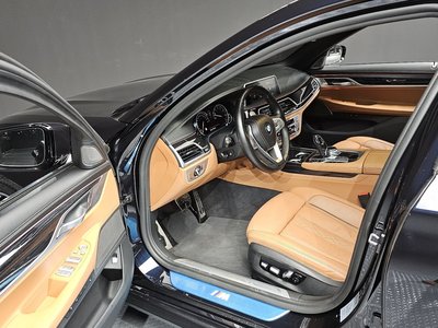 2019 BMW 7 SERIES photo 10