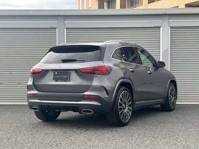 MERCEDES-BENZ GLA - 10