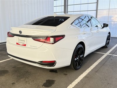 LEXUS ES - 3