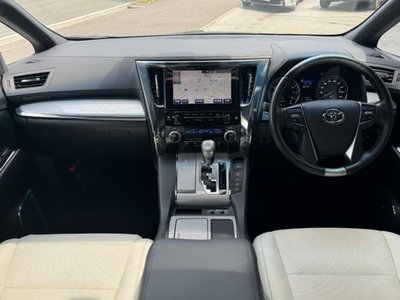 2020 Toyota ALPHARD 照片 3