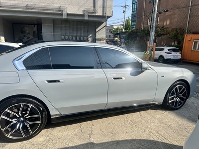BMW 7 SERIES - 5