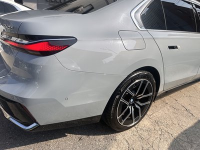 BMW 7 SERIES - 8