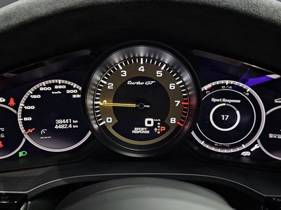 PORSCHE CAYENNE - 8
