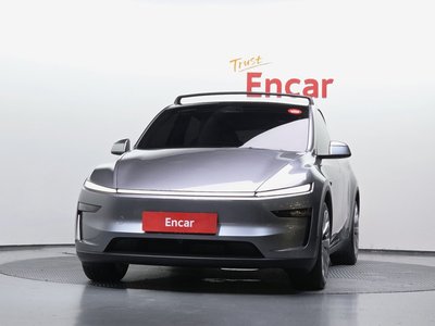 TESLA MODEL Y - 2