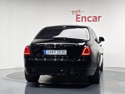 ROLLS-ROYCE GHOST - 4