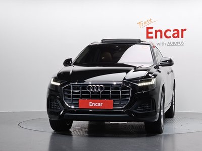 2021 AUDI Q8 照片 2