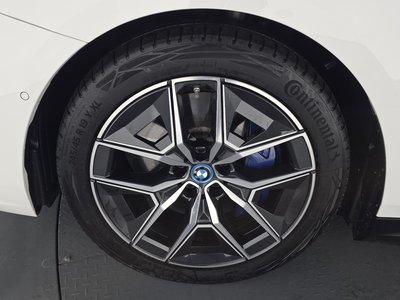 BMW I5 - 6