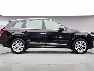 صورة 3 لـ 2021 AUDI Q7