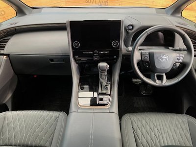 TOYOTA ALPHARD - 2