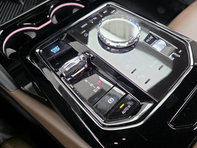 2025 BMW I5 — миниатюра 12