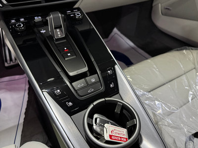 صورة مصغرة 11 لـ 2024 Porsche 911