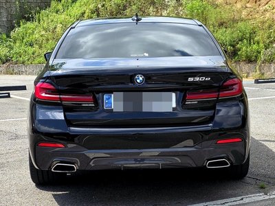 2023 BMW 5 SERIES — фото 3