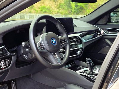2023 BMW 5 SERIES — фото 5
