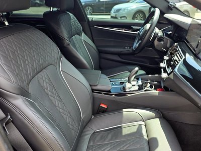 2023 BMW 5 SERIES — фото 10