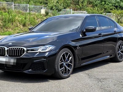 2023 BMW 5 SERIES — фото 1