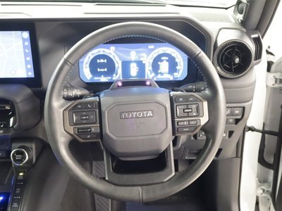 TOYOTA LAND CRUISER 250 - 6