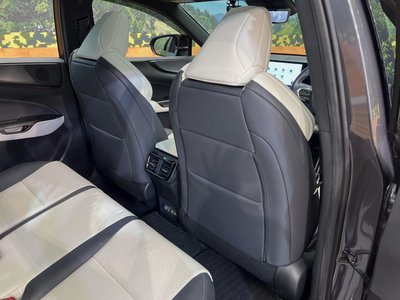 صورة مصغرة 33 لـ 2023 Lexus NX