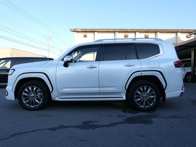 TOYOTA LAND CRUISER 300 - 10