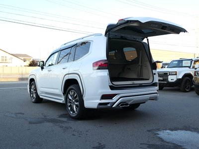 TOYOTA LAND CRUISER 300 - 5