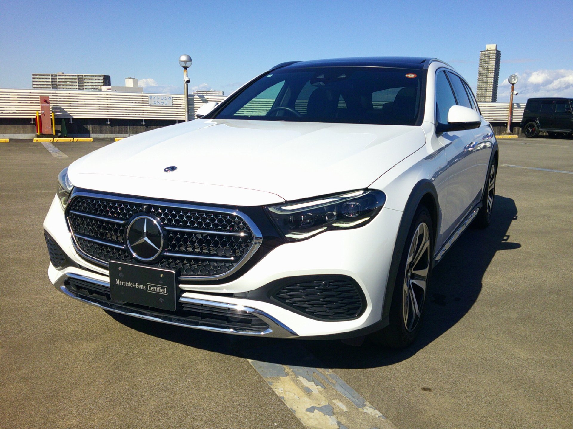 MERCEDES-BENZ E-CLASS - View 1