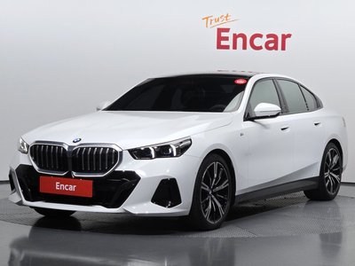 BMW 5 SERIES - 1