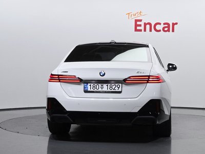 BMW 5 SERIES - 4
