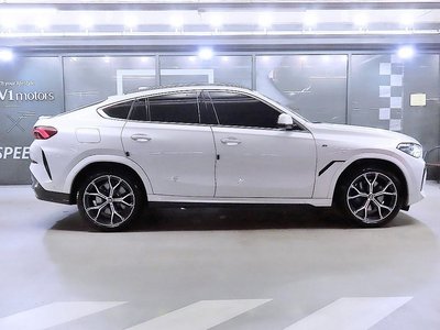 2021 BMW X6 照片 2