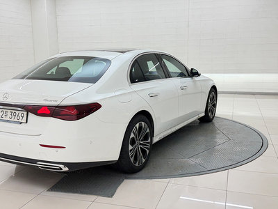 2025 Mercedes-BENZ E-CLASS 照片 6