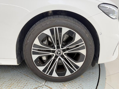 2025 Mercedes-BENZ E-CLASS 照片 8