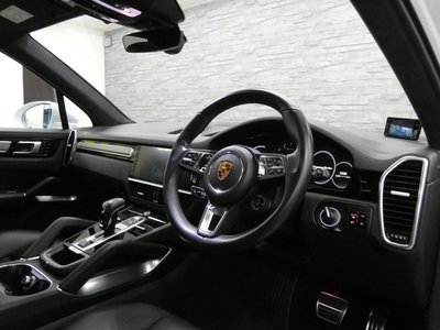 PORSCHE CAYENNE - 3