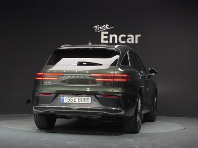 صورة 3 لـ 2024 Genesis GV70