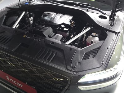صورة 7 لـ 2024 Genesis GV70