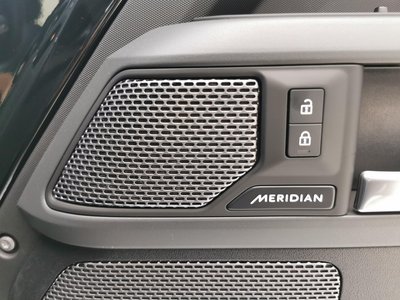 2024 LAND Rover DEFENDER — миниатюра 12