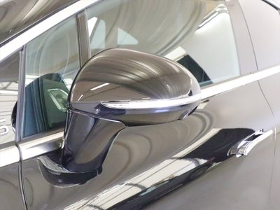 MERCEDES-BENZ EQS - 7