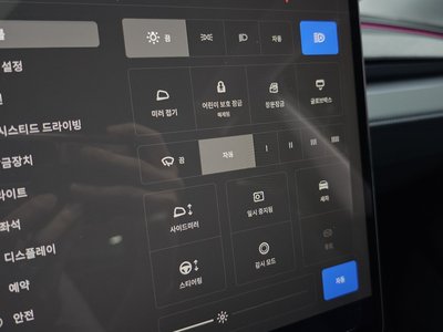2025 Tesla MODEL Y — миниатюра 24