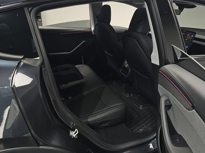 2025 Tesla MODEL Y — миниатюра 18