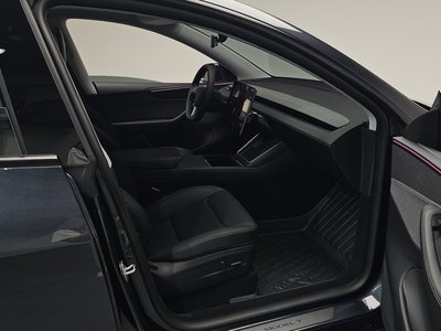 2025 Tesla MODEL Y — миниатюра 17