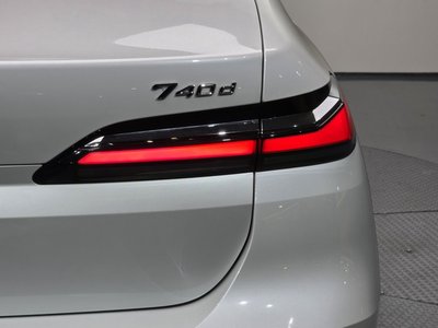 صورة 10 لـ 2024 BMW 7 SERIES
