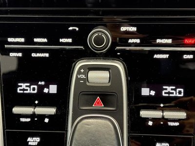 صورة مصغرة 34 لـ 2017 Porsche PANAMERA