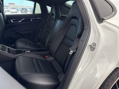 صورة 9 لـ 2017 Porsche PANAMERA