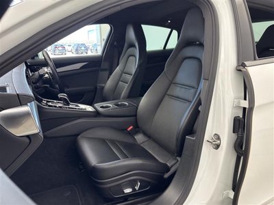 صورة 8 لـ 2017 Porsche PANAMERA