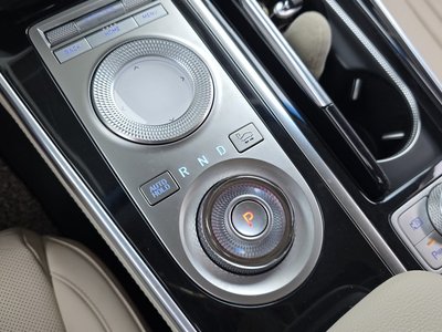 صورة 9 لـ 2021 Genesis GV80