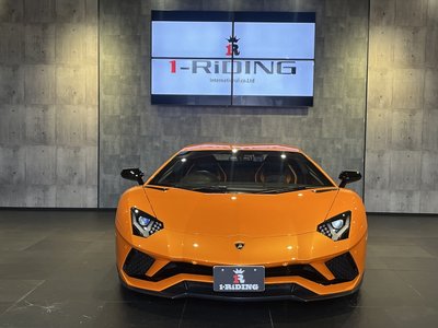 LAMBORGHINI AVENTADOR - 2