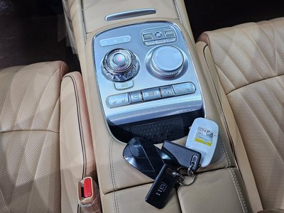 2022 Genesis G90 (RS4) photo 9